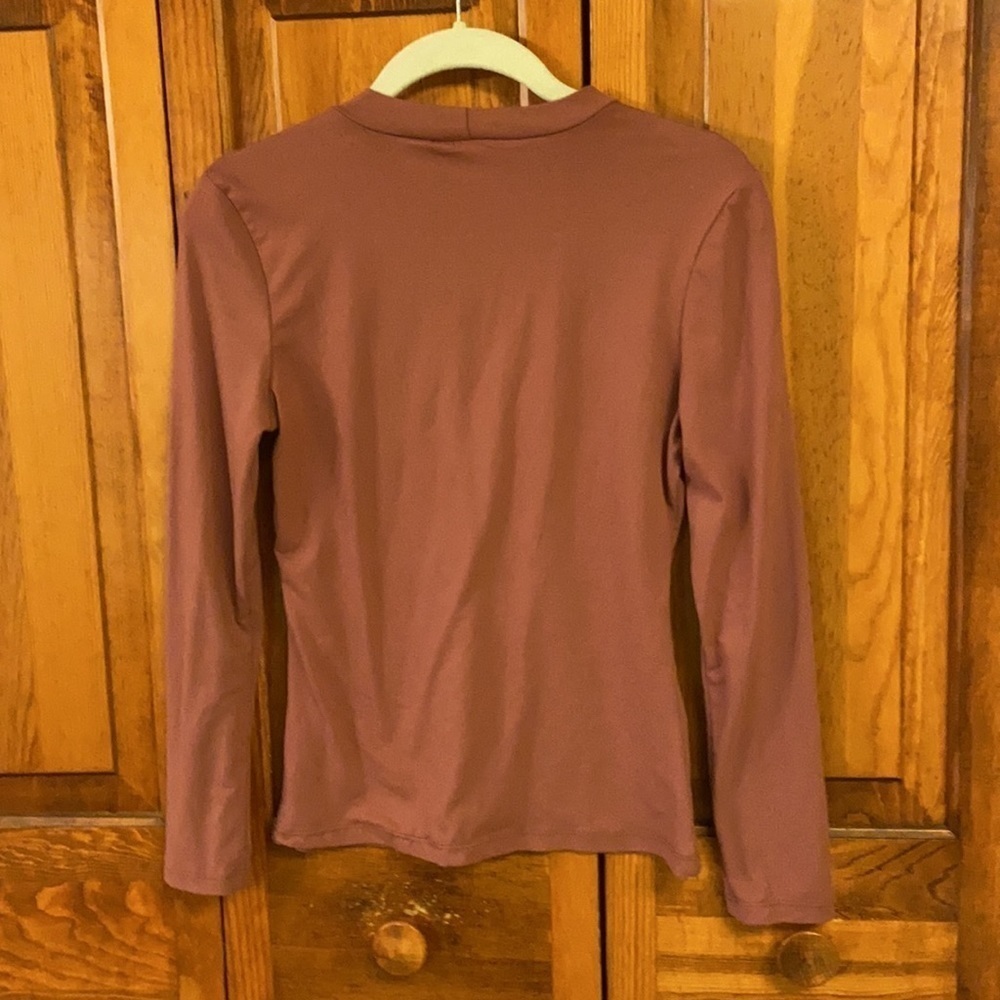 Hot Kiss Long-sleeved Stretch Top - Picture 2 of 5